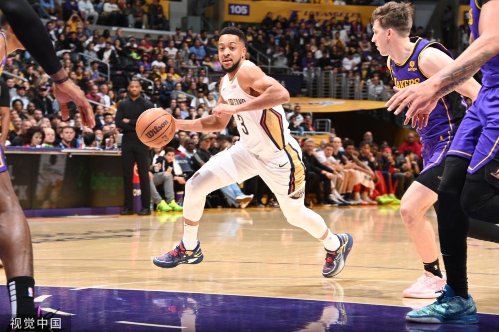 每位游泳运 每位游泳运