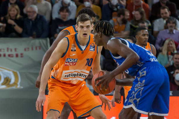 款签下他 款签下他