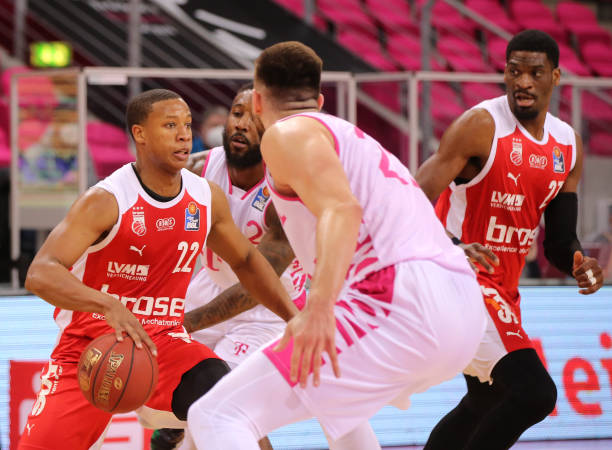 豪门来说 豪门来说