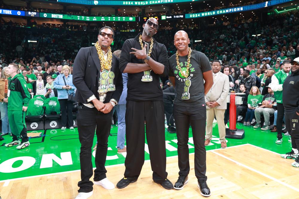 它更是两座 它更是两座